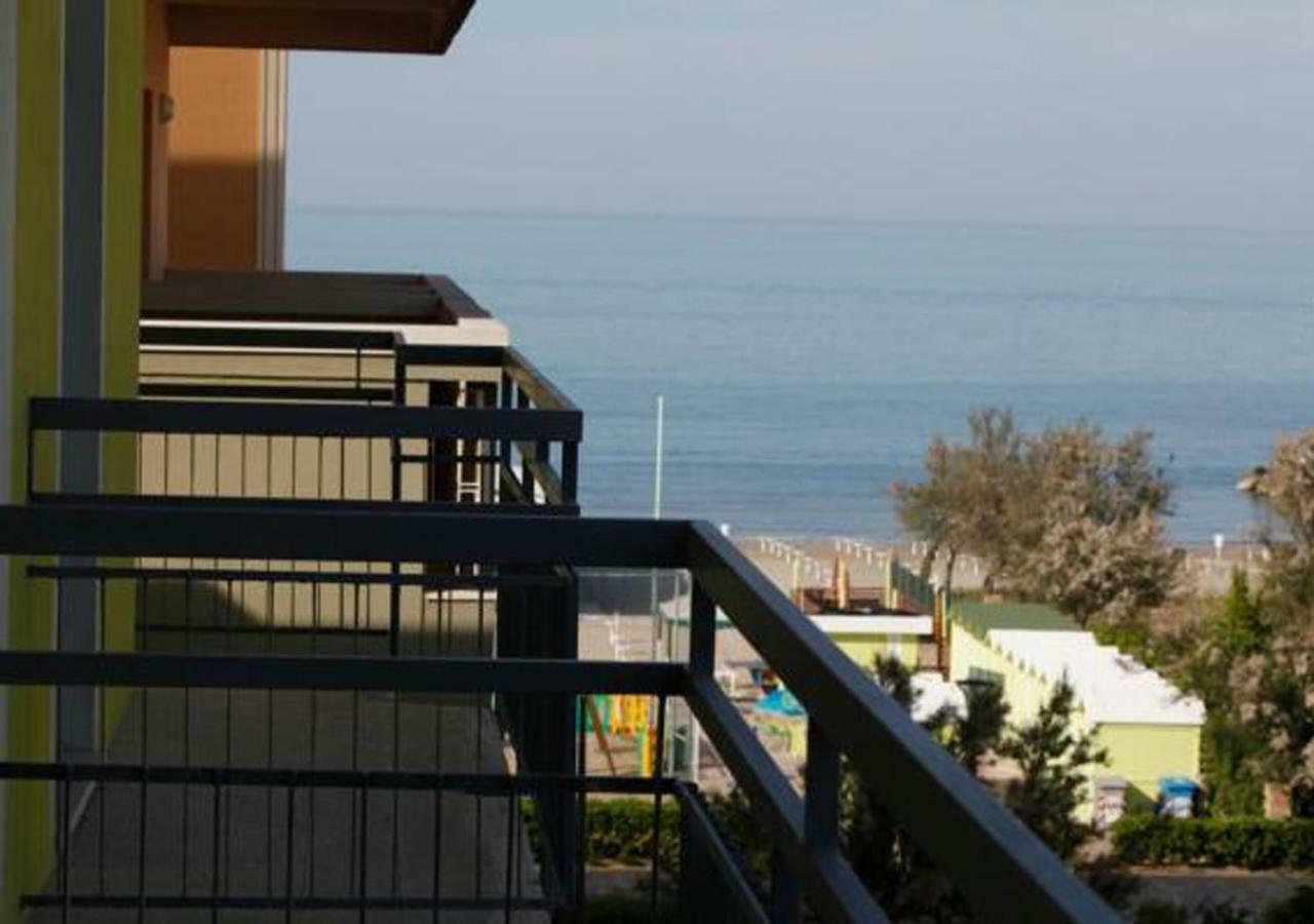 Deluxe Double Room Side Sea View
